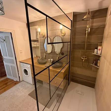 Holiday home Maison De Charme, Vue Foret,4 Chambres, Draps Et Serviettes Inclus, St-denis-margeride