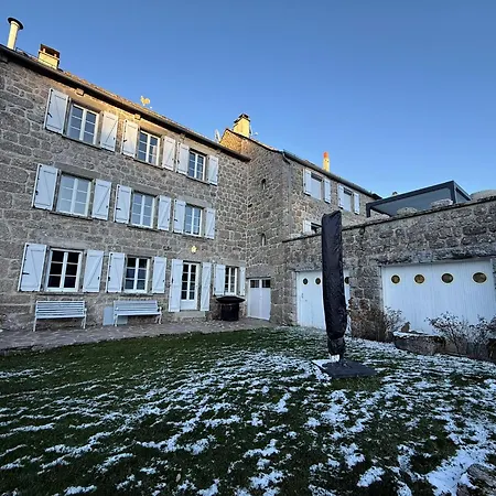 Holiday home Maison De Charme, Vue Foret,4 Chambres, Draps Et Serviettes Inclus, St-denis-margeride *